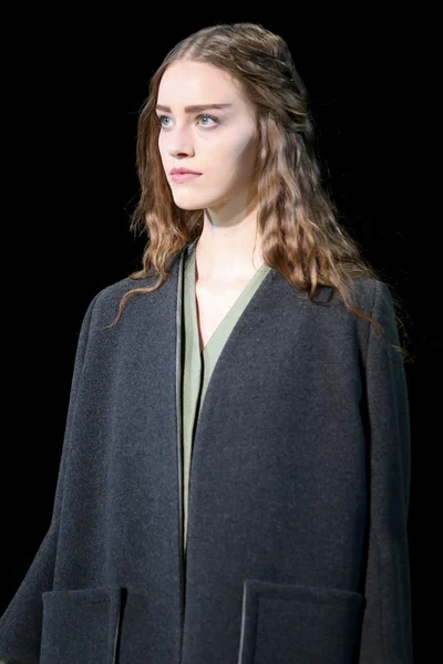 Look 30